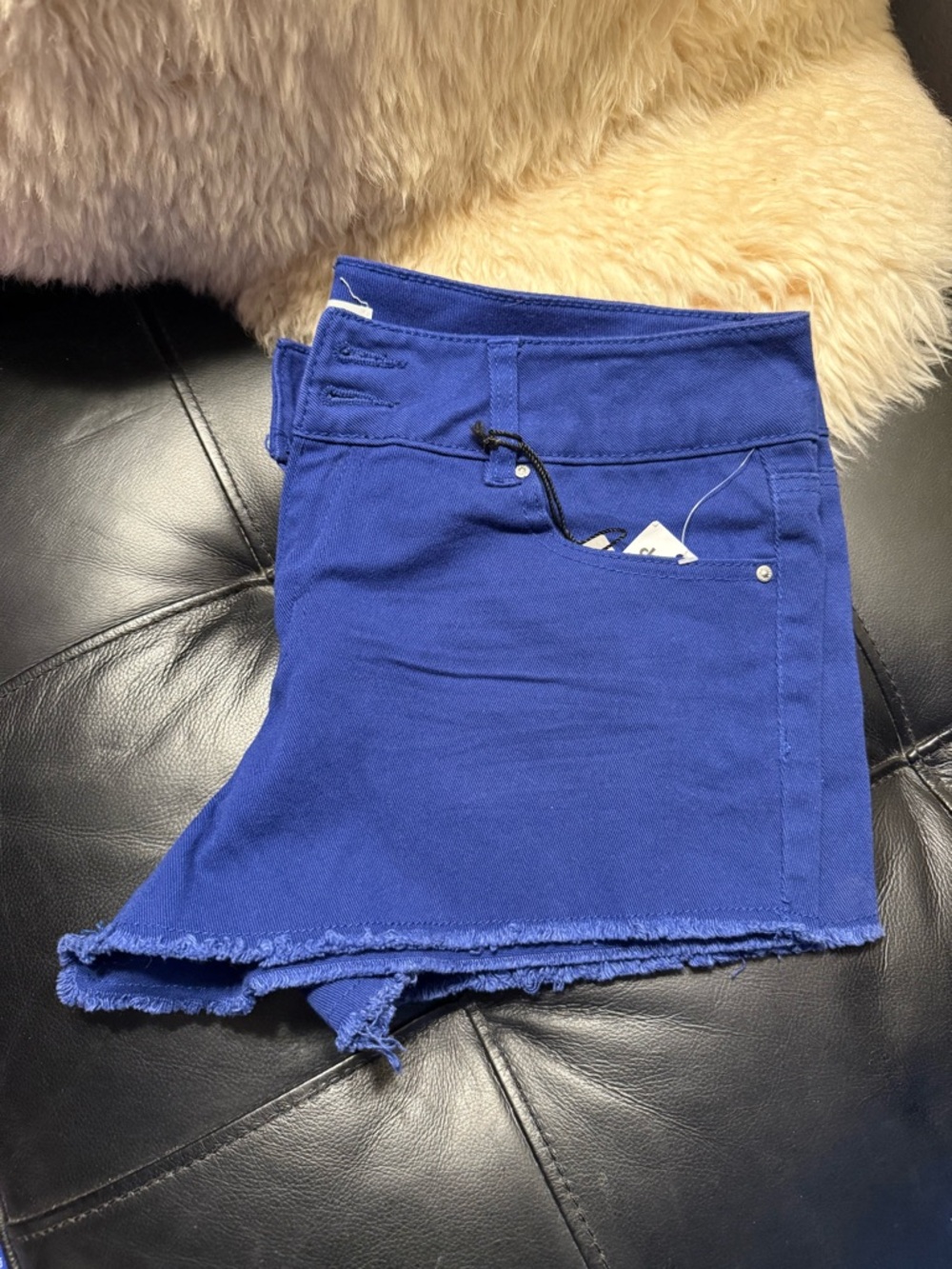 NWT REFUGE MID RISE SHORTIE SHORT BLUE SIZE 10